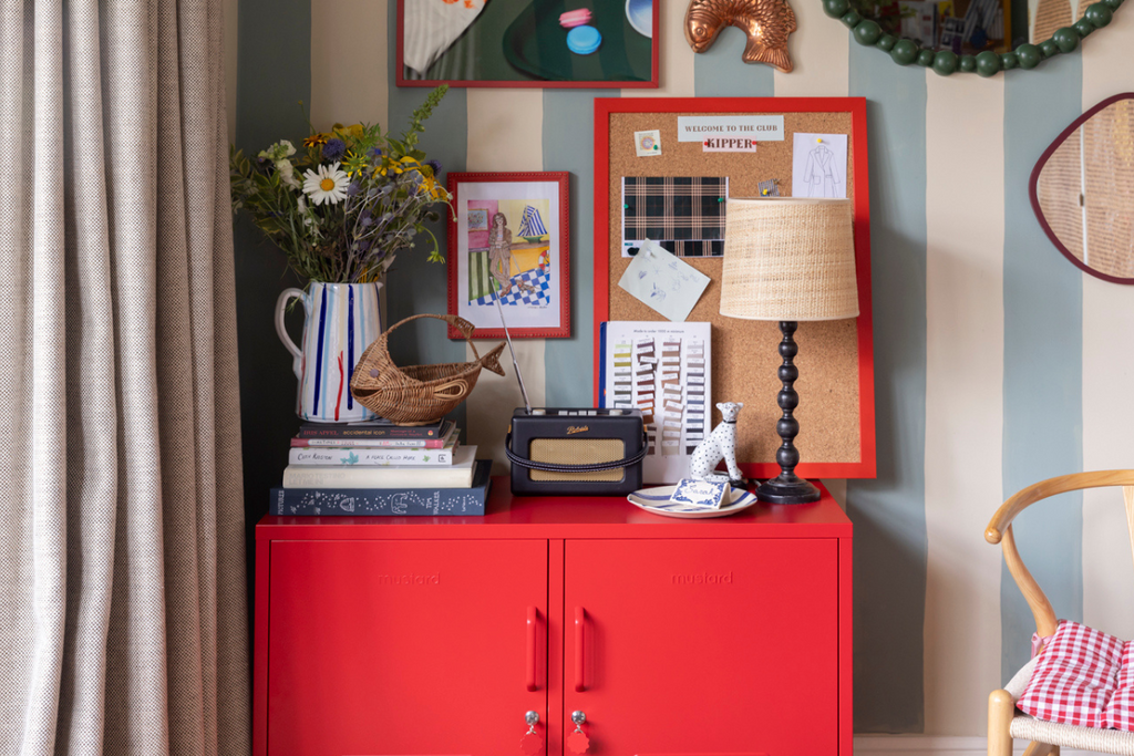 The Lowdown in Poppy Locker