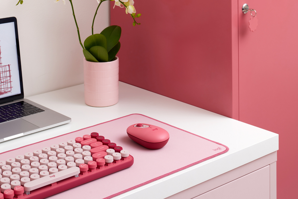 Pink online work desk
