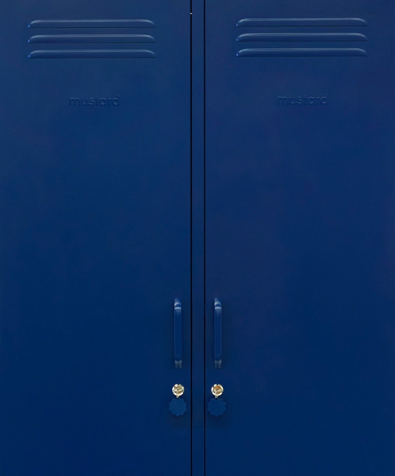 The Twinny in Navy
